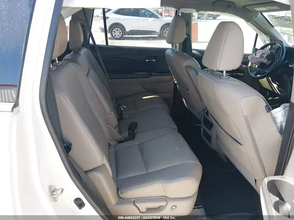 5FNYF6H52HB049783 2017 HONDA PILOT - Image 8