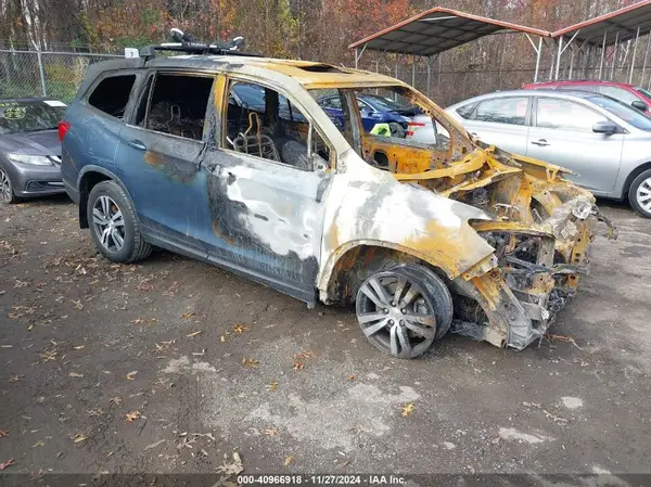 5FNYF6H52HB050660 2017 HONDA PILOT - Image 1