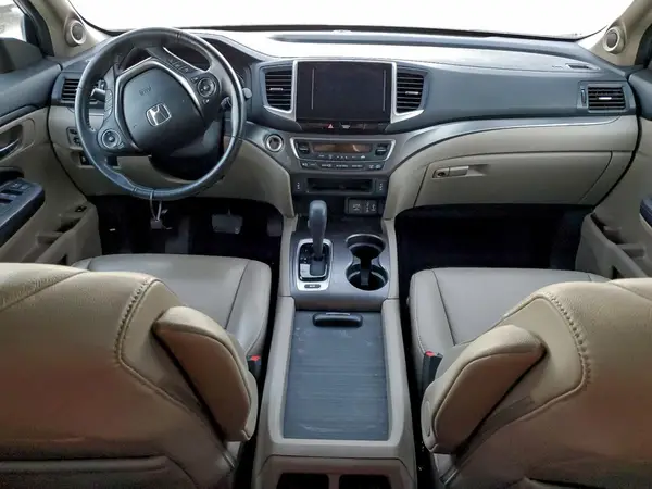 5FNYF6H52HB082136 2017 HONDA PILOT - Image 8