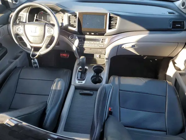 5FNYF6H52HB082525 2017 HONDA PILOT - Image 8