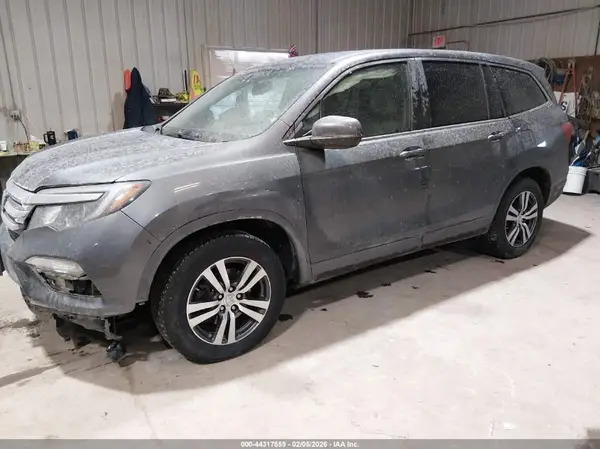 5FNYF6H52HC007826 2017 HONDA PILOT - Image 2