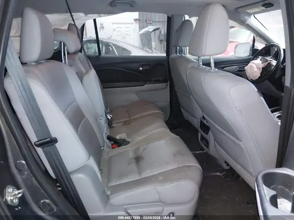 5FNYF6H52HC007826 2017 HONDA PILOT - Image 8