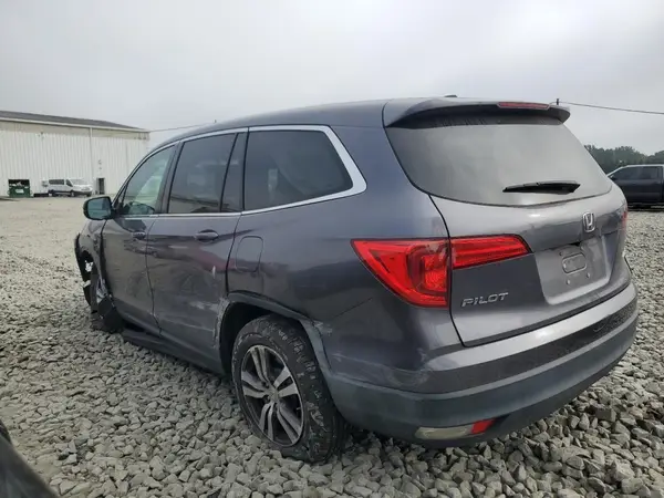 5FNYF6H52JB004428 2018 HONDA PILOT - Image 2