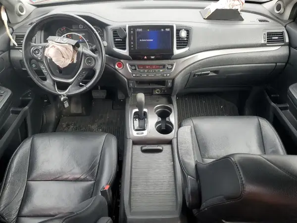 5FNYF6H52JB004428 2018 HONDA PILOT - Image 8