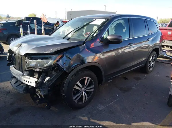 5FNYF6H52JB006096 2018 HONDA PILOT - Image 2