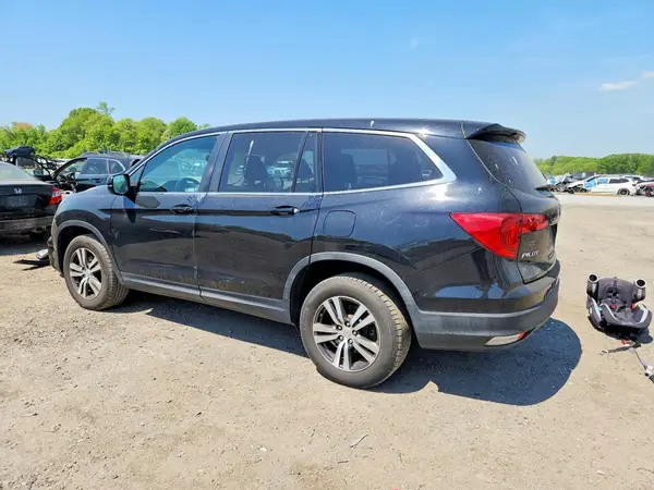 5FNYF6H52JB006678 2018 HONDA PILOT - Image 2