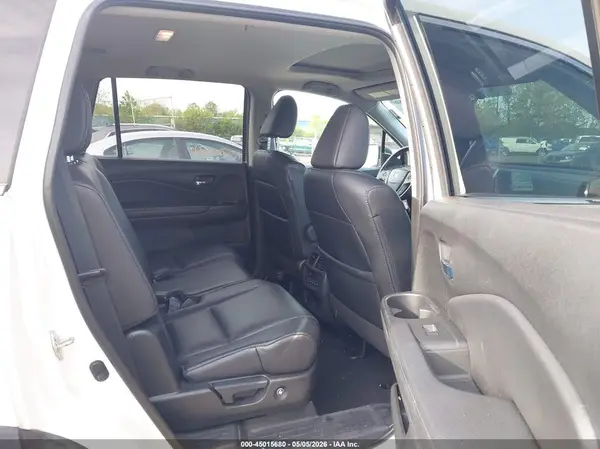 5FNYF6H52JB013162 2018 HONDA PILOT - Image 8