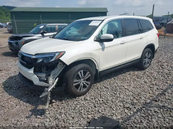 5FNYF6H52JB013193 2018 HONDA PILOT - Image 2