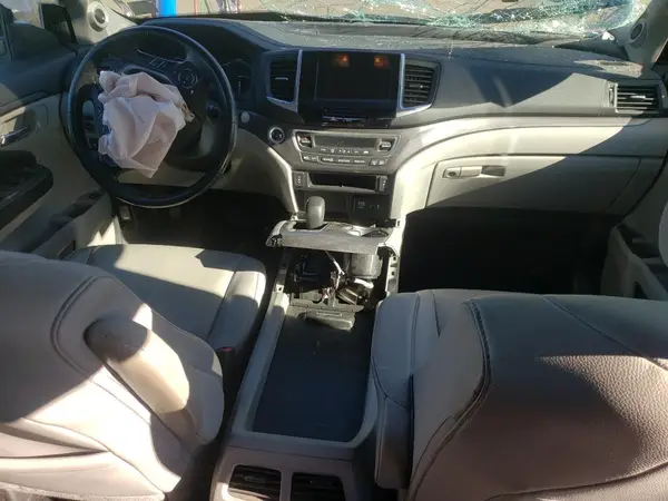 5FNYF6H52JB014389 2018 HONDA PILOT - Image 8