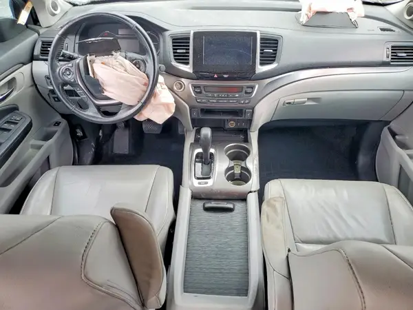 5FNYF6H52JB025330 2018 HONDA PILOT - Image 8