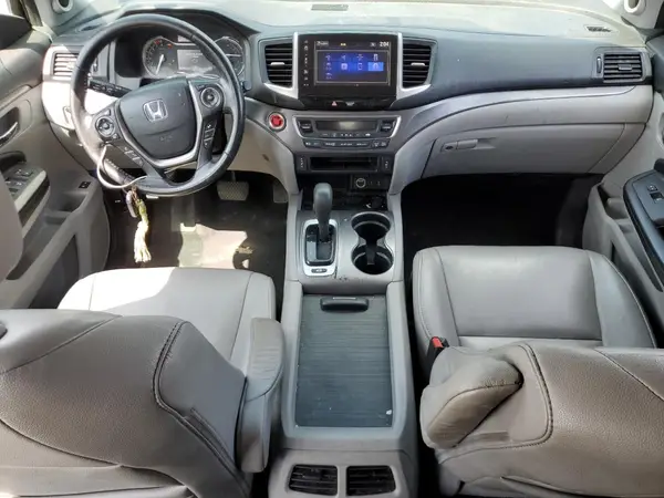 5FNYF6H52JB028860 2018 HONDA PILOT - Image 8