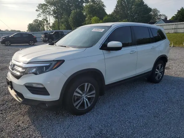 5FNYF6H52JB037333 2018 HONDA PILOT - Image 1