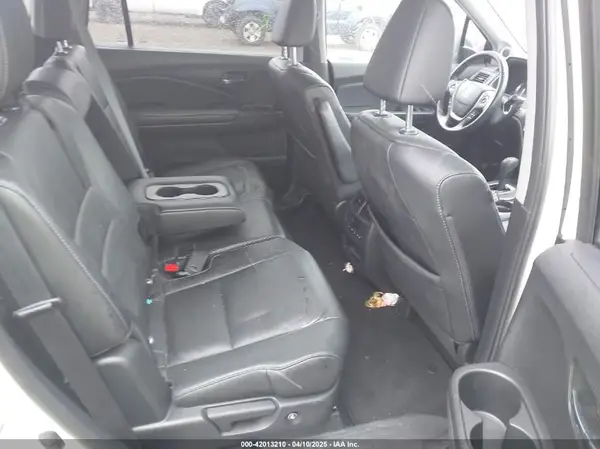5FNYF6H52JB053046 2018 HONDA PILOT - Image 8