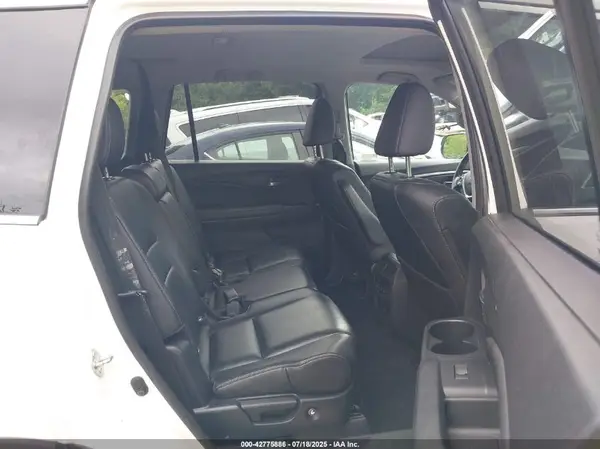 5FNYF6H52JB057100 2018 HONDA PILOT - Image 8