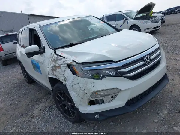 5FNYF6H52JB063429 2018 HONDA PILOT - Image 1
