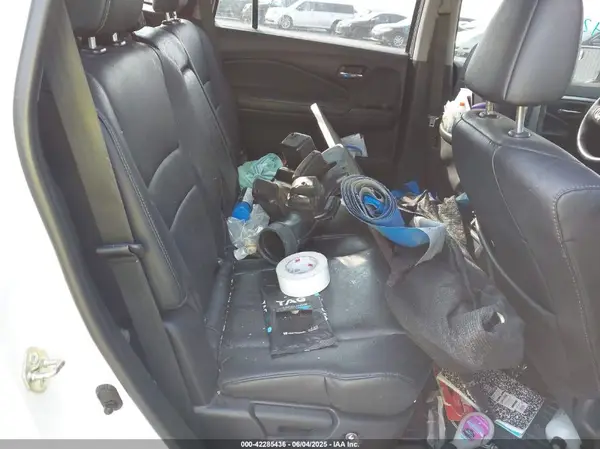 5FNYF6H52JB063429 2018 HONDA PILOT - Image 8