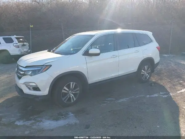 5FNYF6H52JB064354 2018 HONDA PILOT - Image 2
