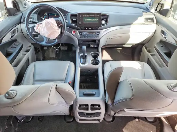 5FNYF6H52KB028617 2019 HONDA PILOT - Image 8