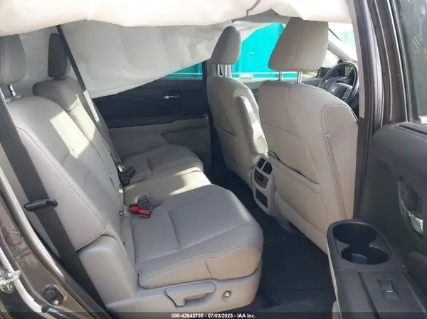 5FNYF6H52KB035504 2019 HONDA PILOT - Image 8