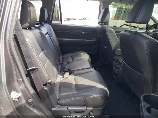 5FNYF6H52KB059852 2019 HONDA PILOT - Image 8