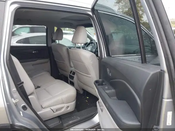 5FNYF6H53GB099753 2016 HONDA PILOT - Image 8