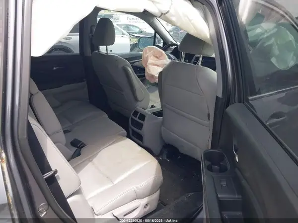5FNYF6H53HB002522 2017 HONDA PILOT - Image 8
