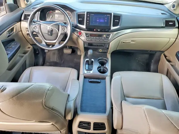 5FNYF6H53HB002715 2017 HONDA PILOT - Image 8