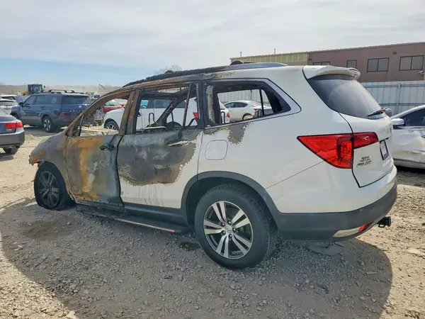 5FNYF6H53HB017229 2017 HONDA PILOT - Image 2