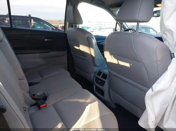 5FNYF6H53HB027047 2017 HONDA PILOT - Image 8