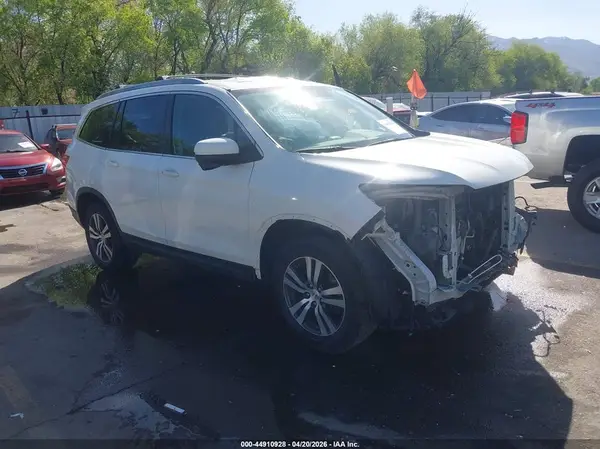 5FNYF6H53HB037125 2017 HONDA PILOT - Image 1