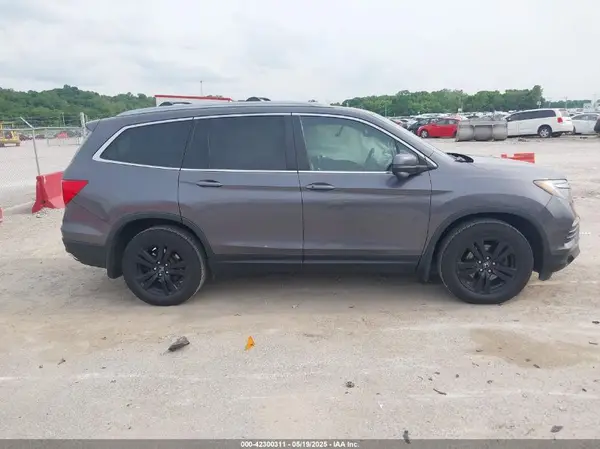 5FNYF6H53HB038128 2017 HONDA PILOT - Image 1