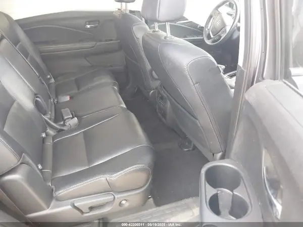 5FNYF6H53HB038128 2017 HONDA PILOT - Image 8