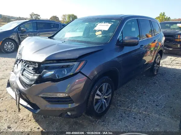 5FNYF6H53JB006947 2018 HONDA PILOT - Image 2