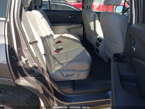 5FNYF6H53JB006947 2018 HONDA PILOT - Image 8