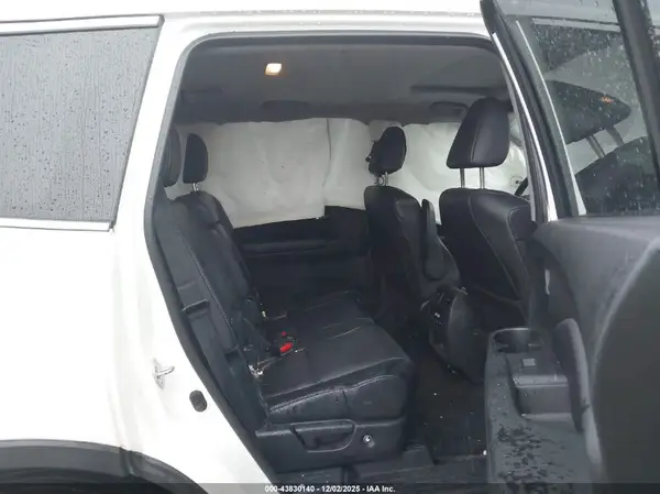 5FNYF6H53JB008391 2018 HONDA PILOT - Image 8