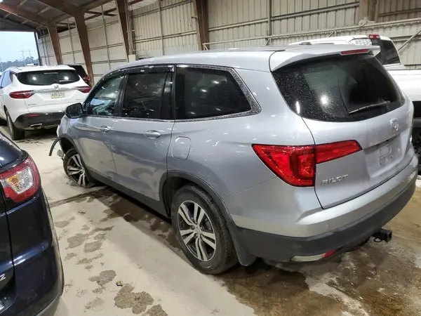 5FNYF6H53JB010898 2018 HONDA PILOT - Image 2