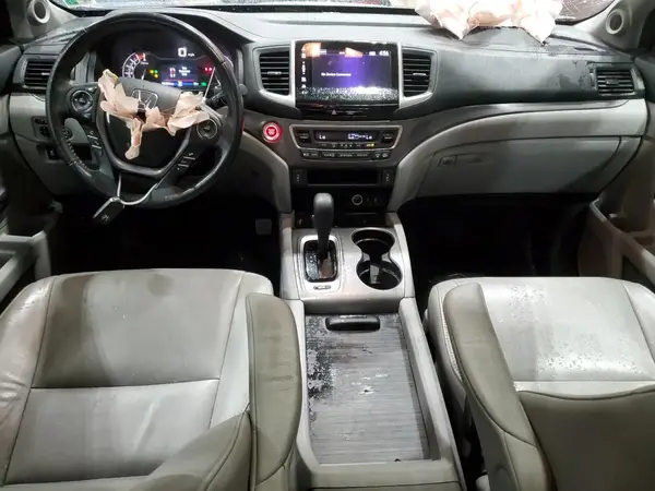5FNYF6H53JB010898 2018 HONDA PILOT - Image 8