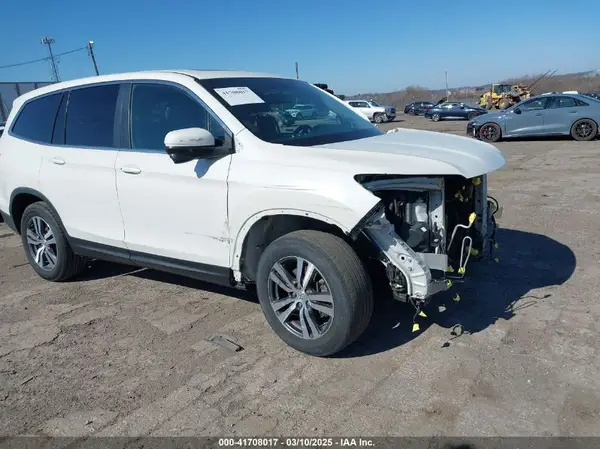 5FNYF6H53JB029483 2018 HONDA PILOT - Image 1