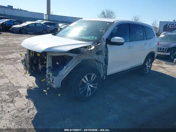 5FNYF6H53JB029483 2018 HONDA PILOT - Image 2