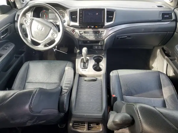 5FNYF6H53JB050205 2018 HONDA PILOT - Image 8
