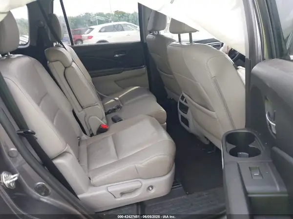 5FNYF6H53JB053797 2018 HONDA PILOT - Image 8