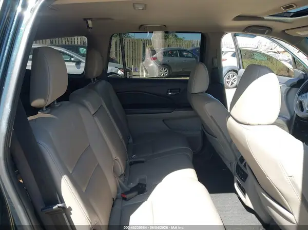 5FNYF6H53JB064024 2018 HONDA PILOT - Image 8