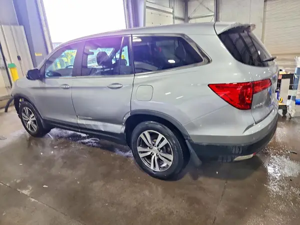 5FNYF6H53JB065920 2018 HONDA PILOT - Image 2