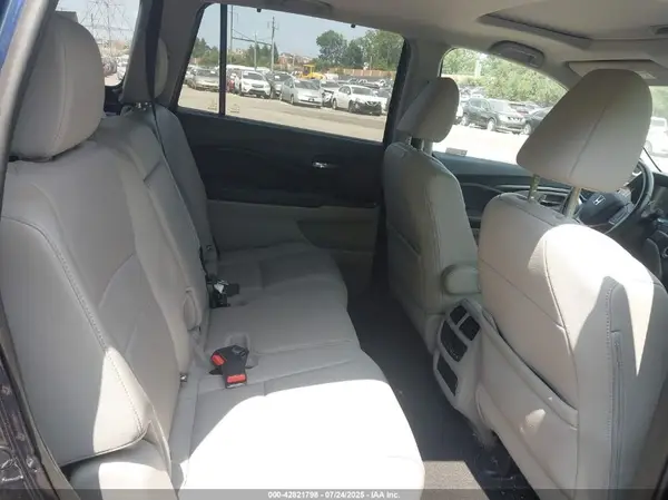 5FNYF6H53KB028562 2019 HONDA PILOT - Image 8