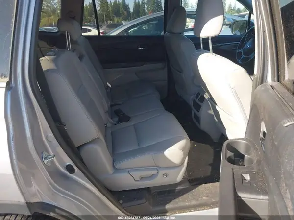 5FNYF6H53KB033356 2019 HONDA PILOT - Image 8