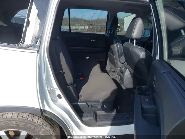 5FNYF6H53KB044339 2019 HONDA PILOT - Image 8