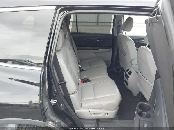 5FNYF6H53KB067880 2019 HONDA PILOT - Image 8