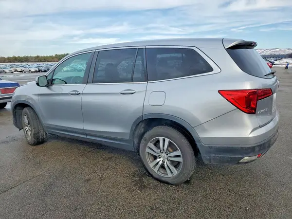 5FNYF6H54HB001220 2017 HONDA PILOT - Image 2