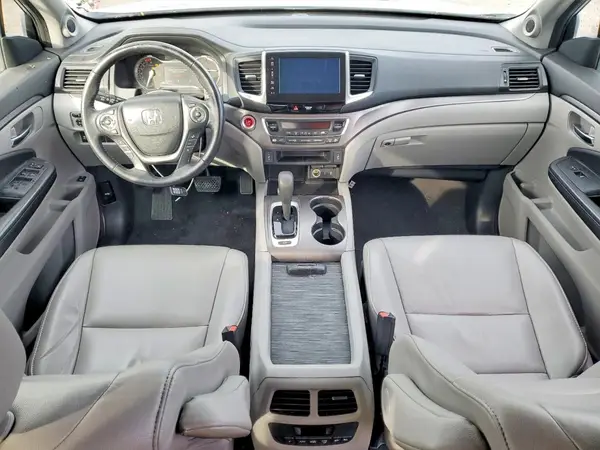 5FNYF6H54HB001220 2017 HONDA PILOT - Image 8