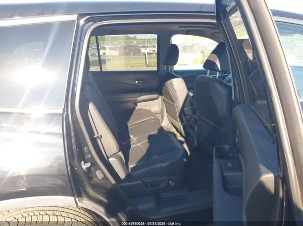 5FNYF6H54HB010211 2017 HONDA PILOT - Image 8